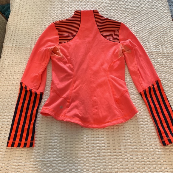 Lululemon Forme Jacket - Picture 4 of 8